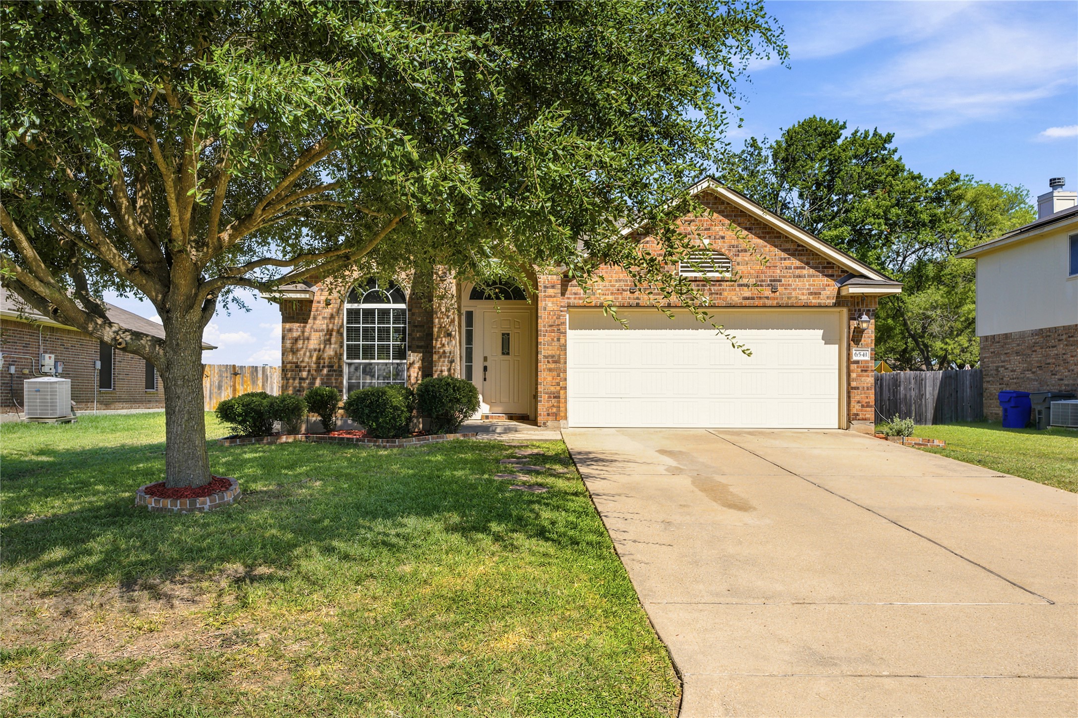 6541 Serena Lane