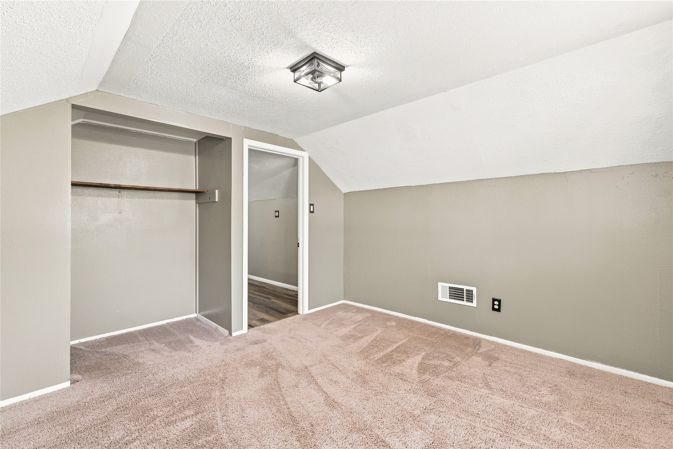 4506 Kendall Lane