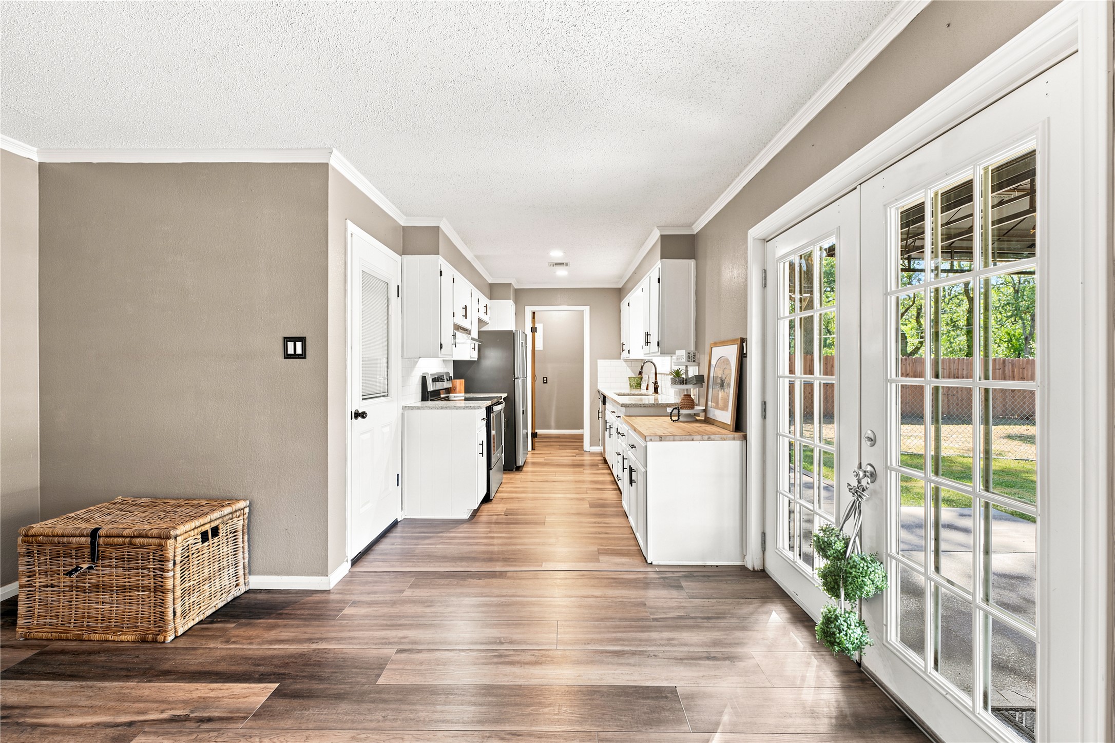4506 Kendall Lane