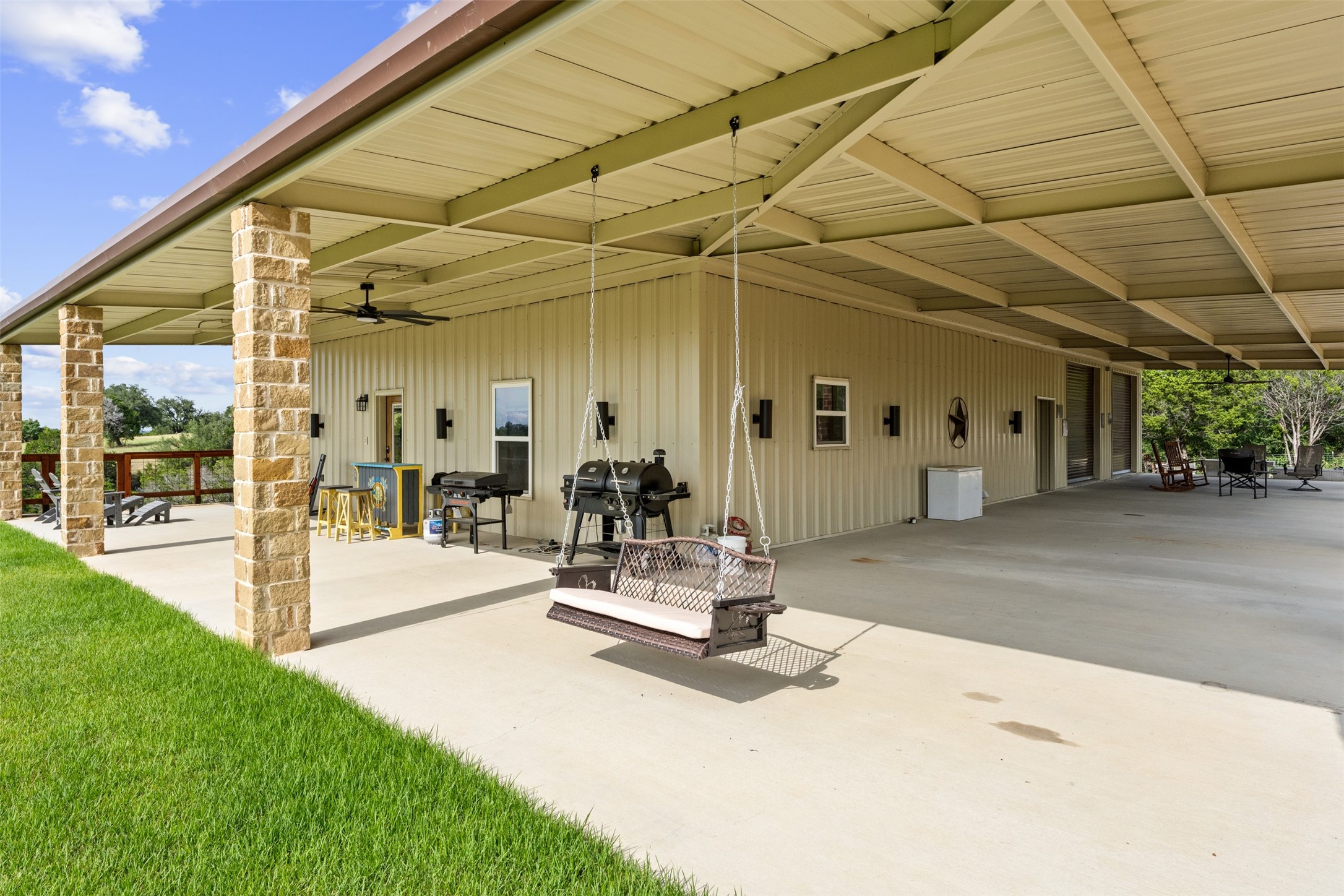 211 County Road 1511