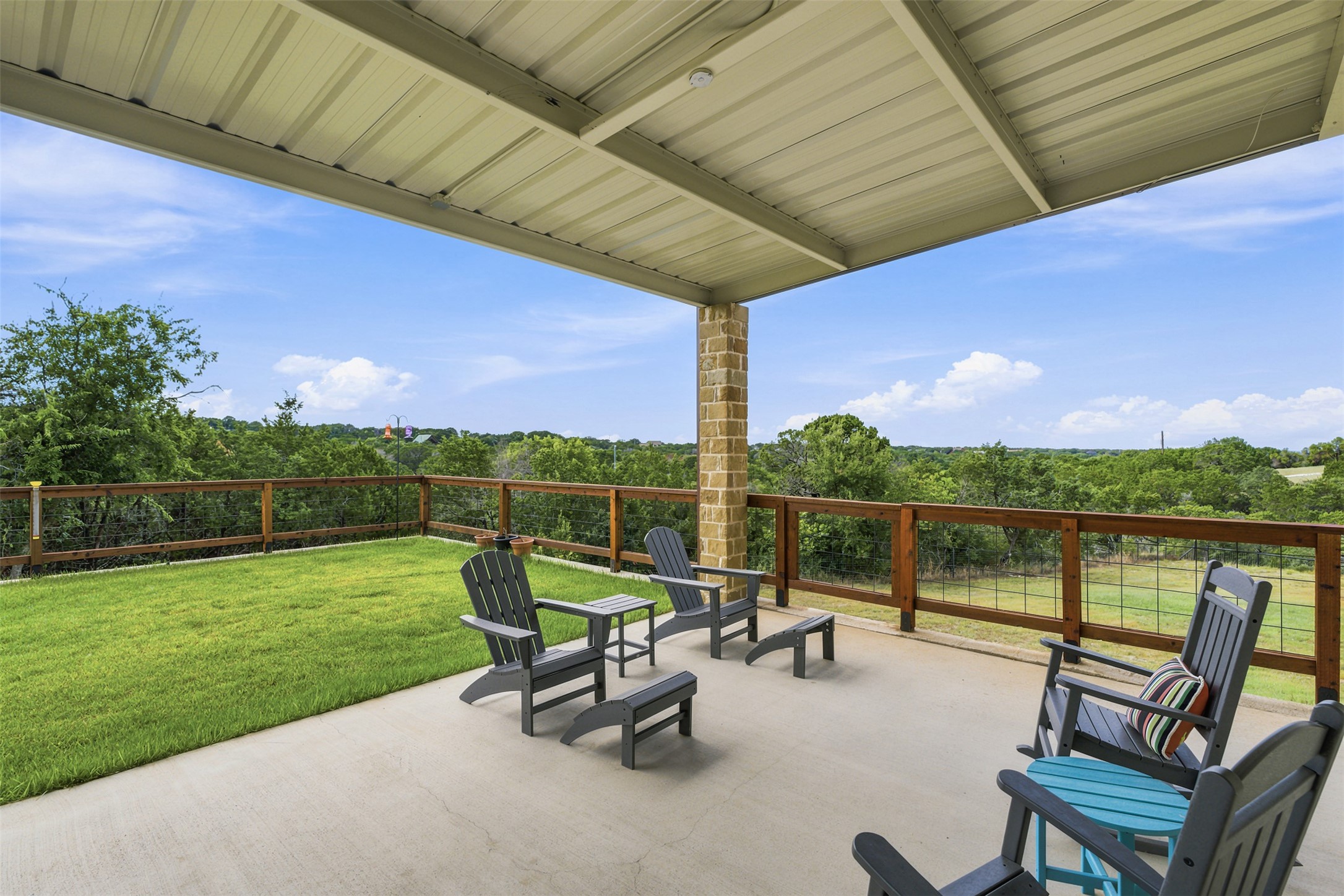 211 County Road 1511