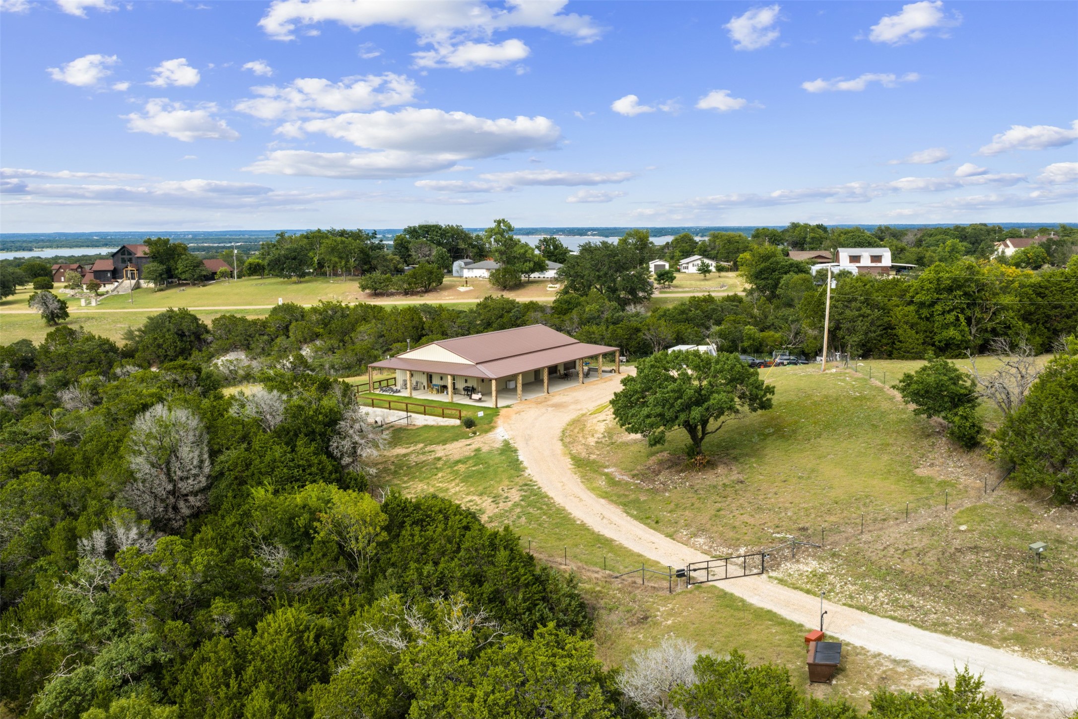 211 County Road 1511