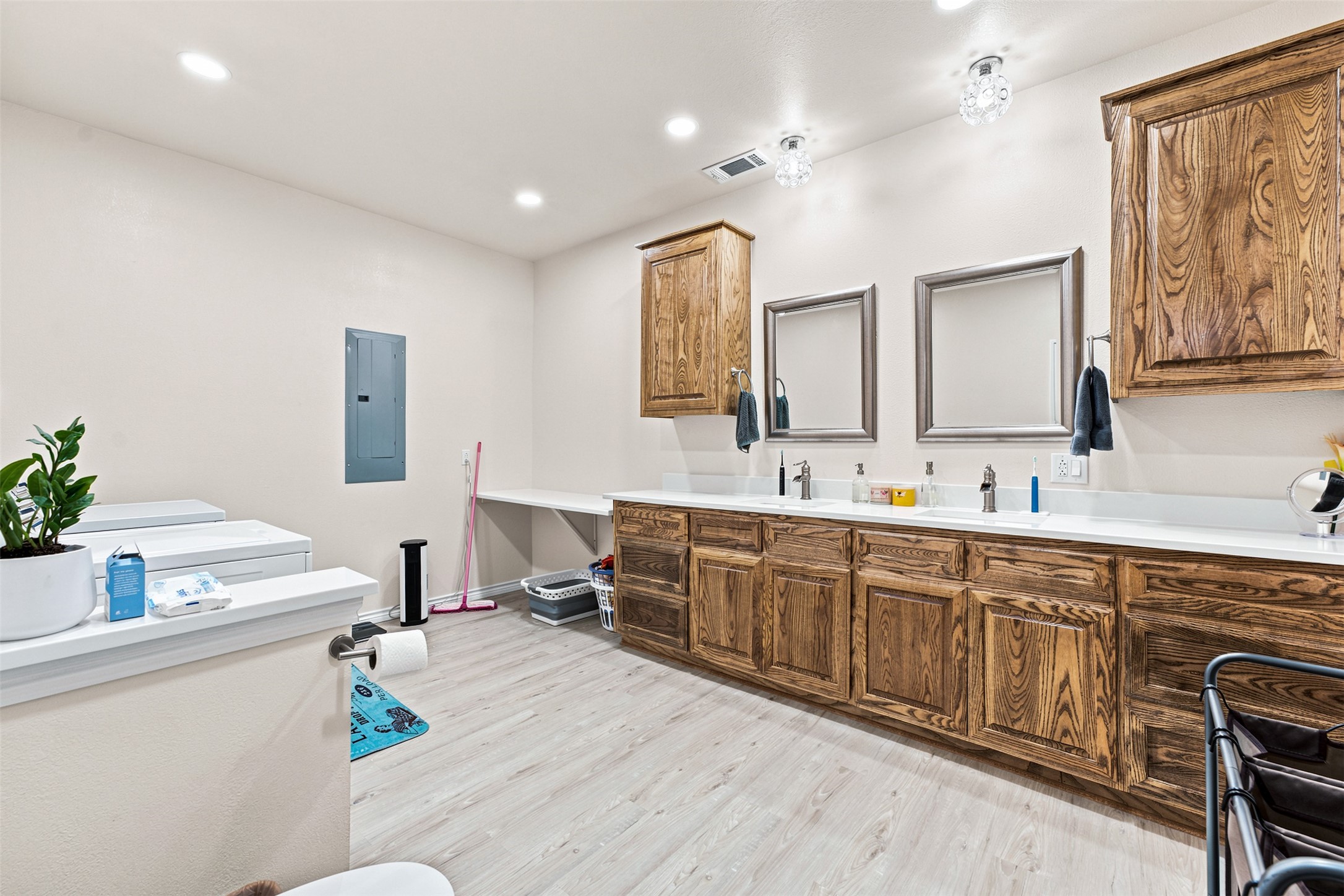 211 County Road 1511