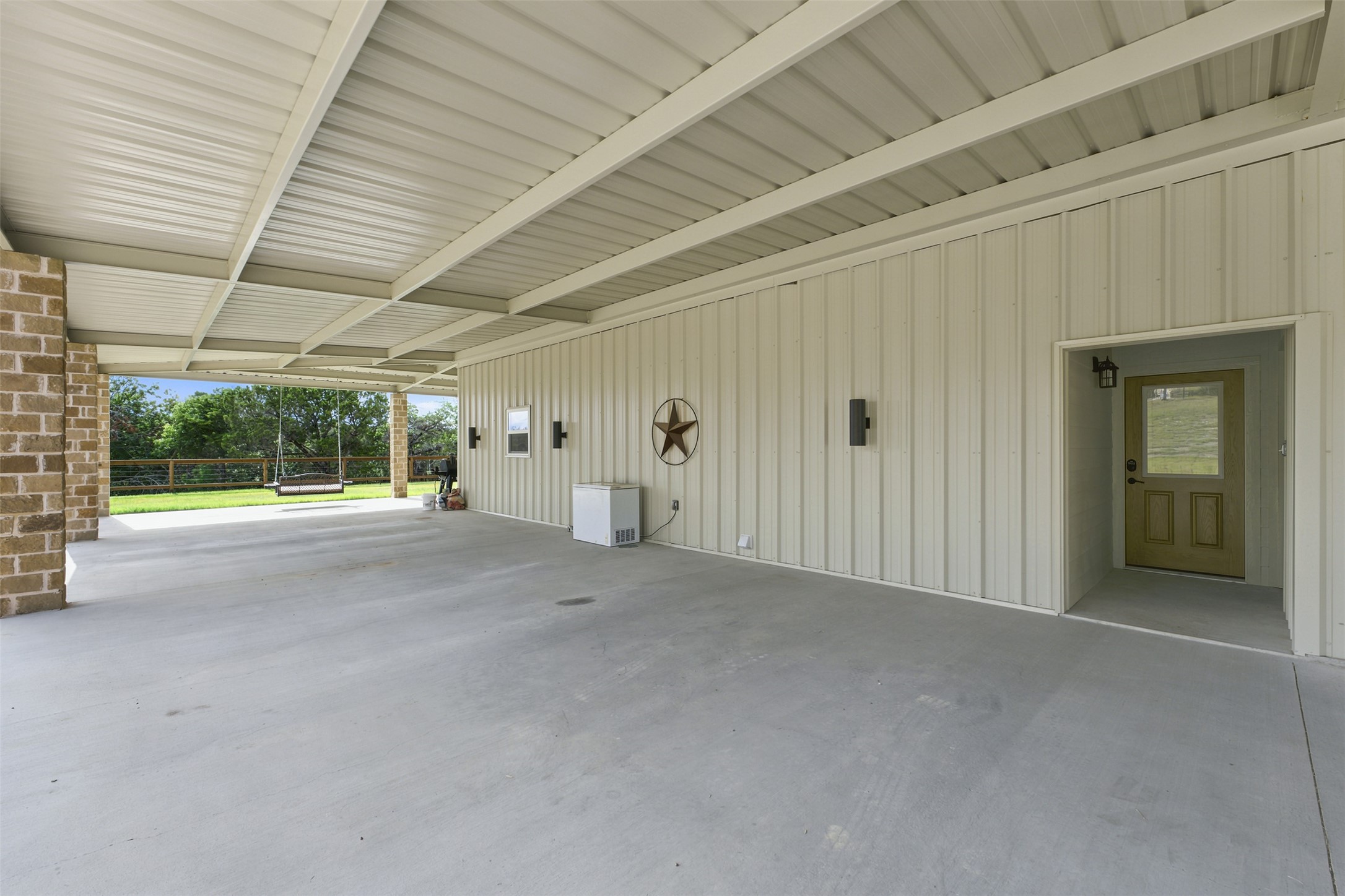 211 County Road 1511