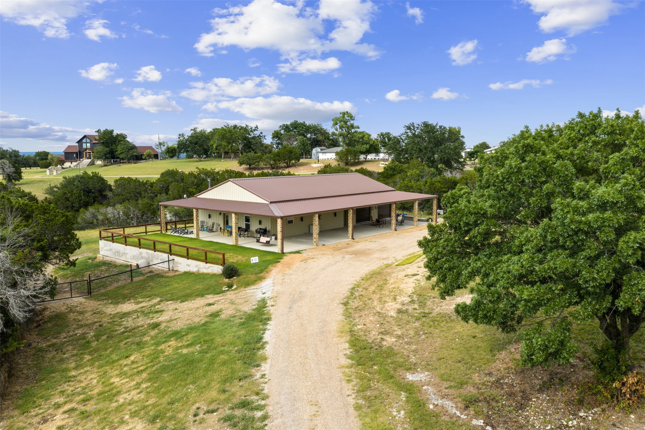 211 County Road 1511