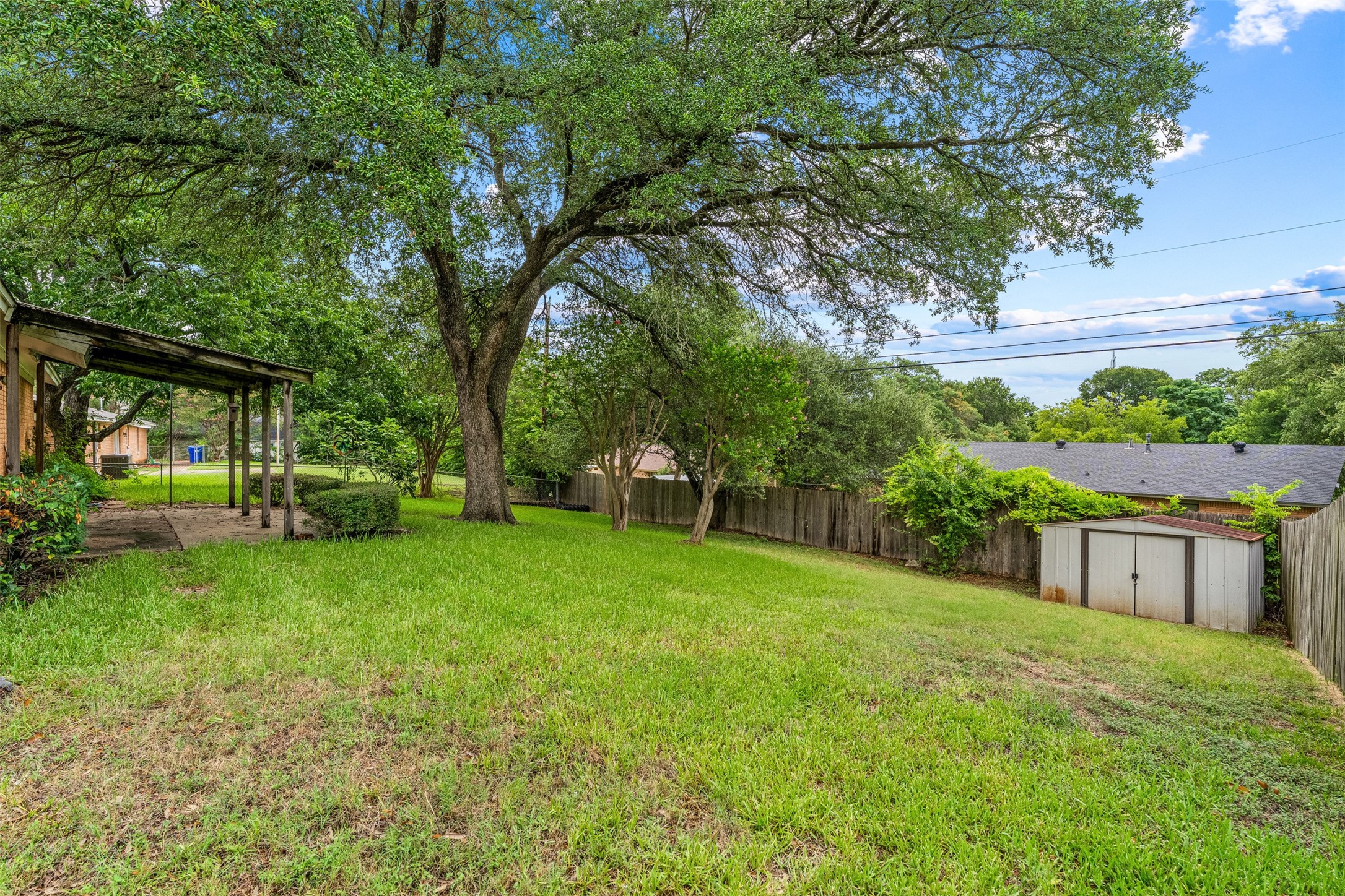 5700 Westlawn Drive