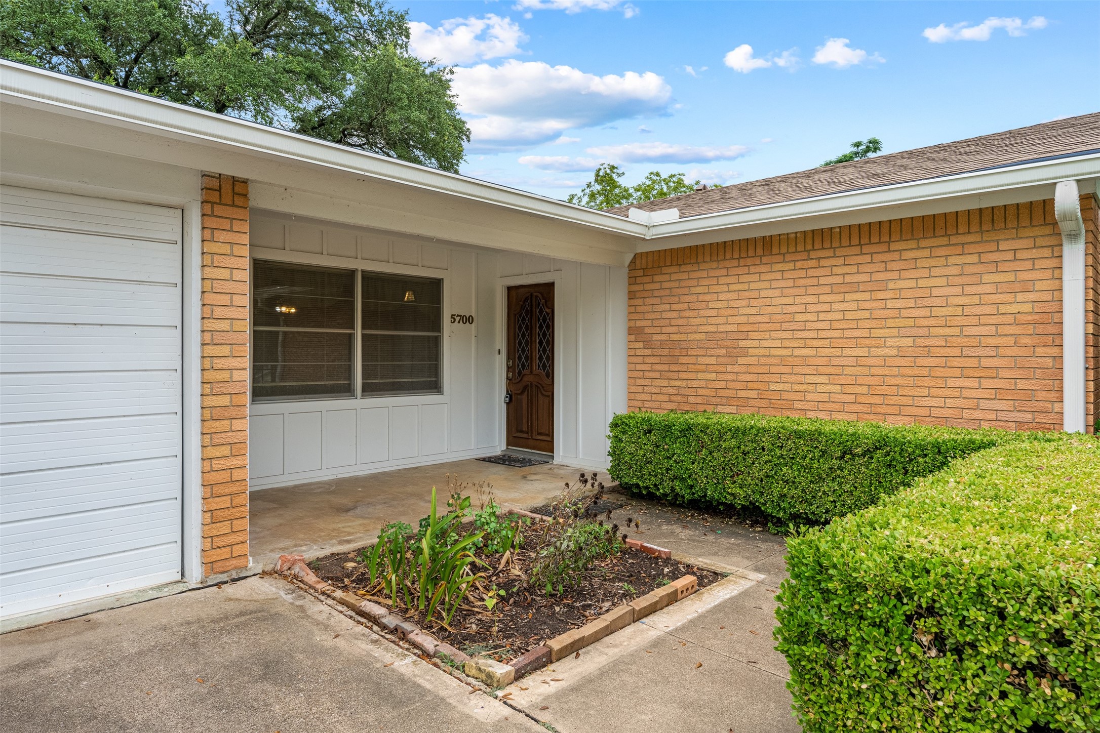 5700 Westlawn Drive