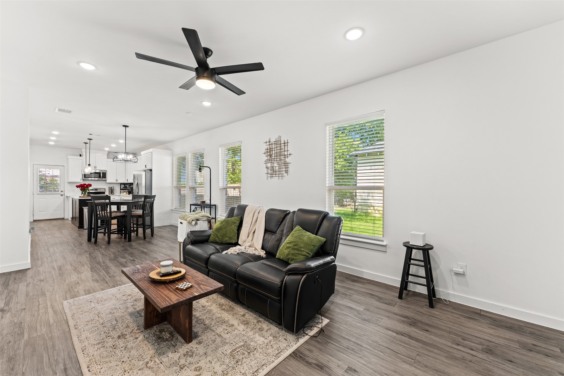 322 E Walnut Street