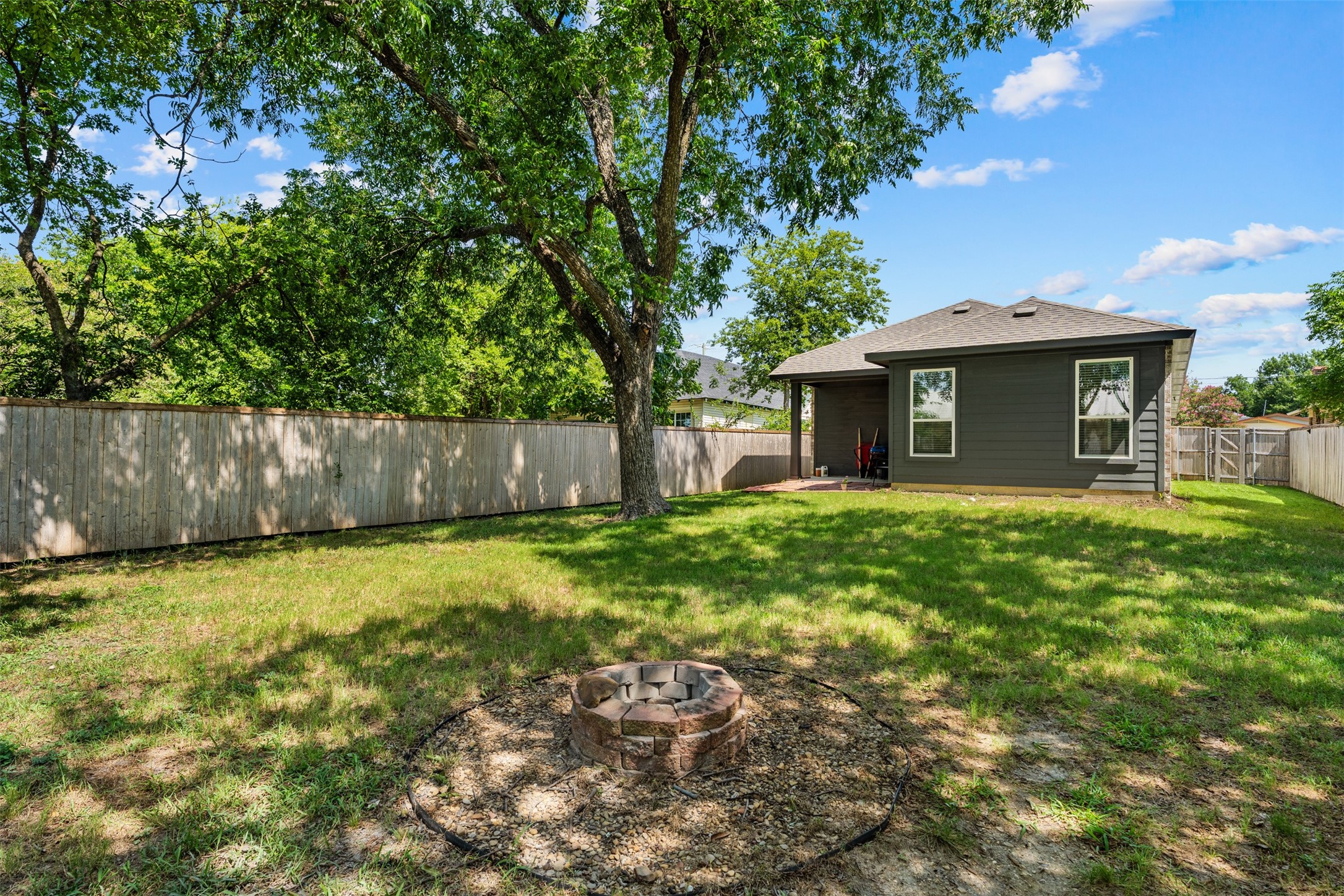 322 E Walnut Street