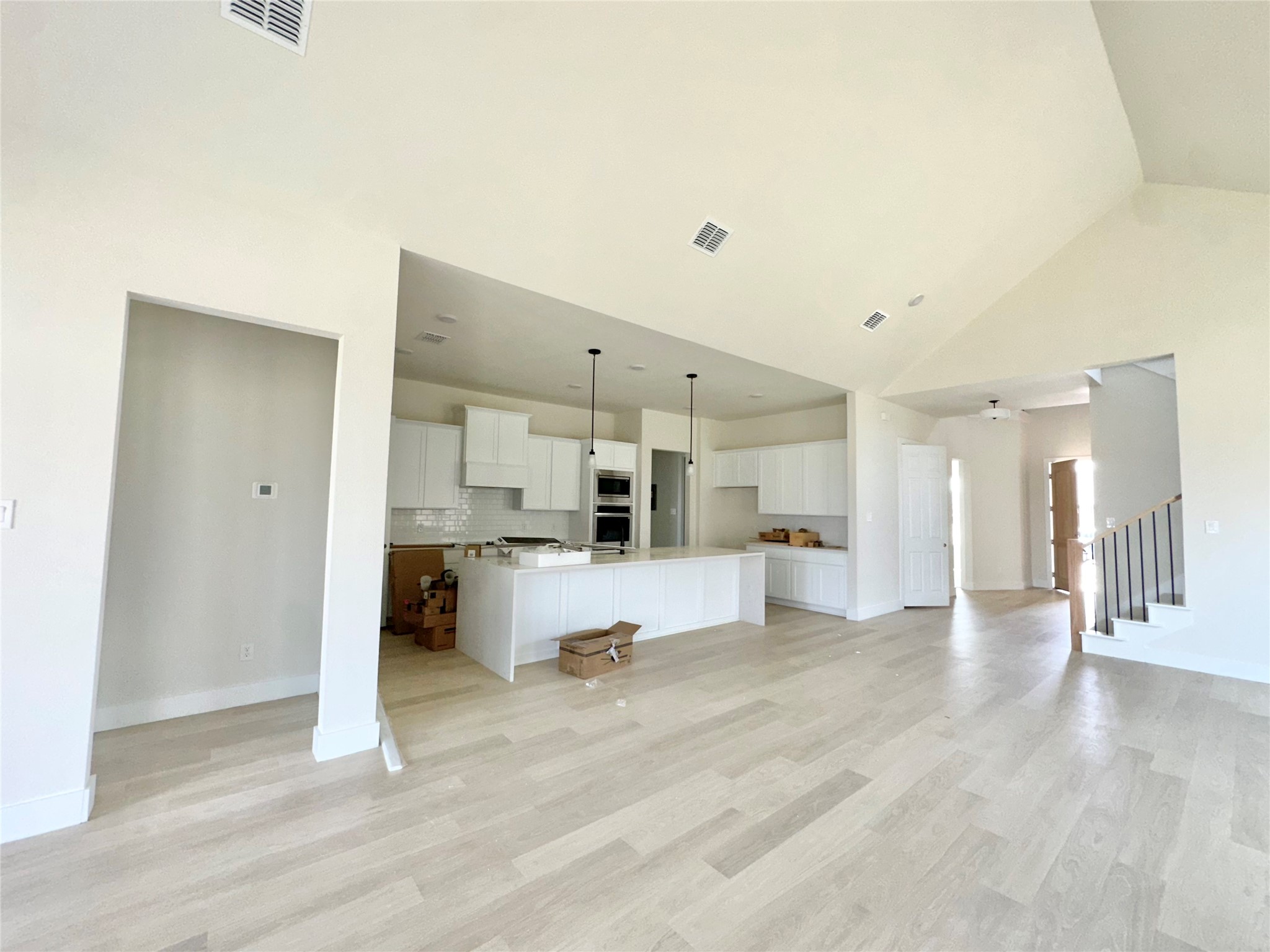 2112 Bankside Lane