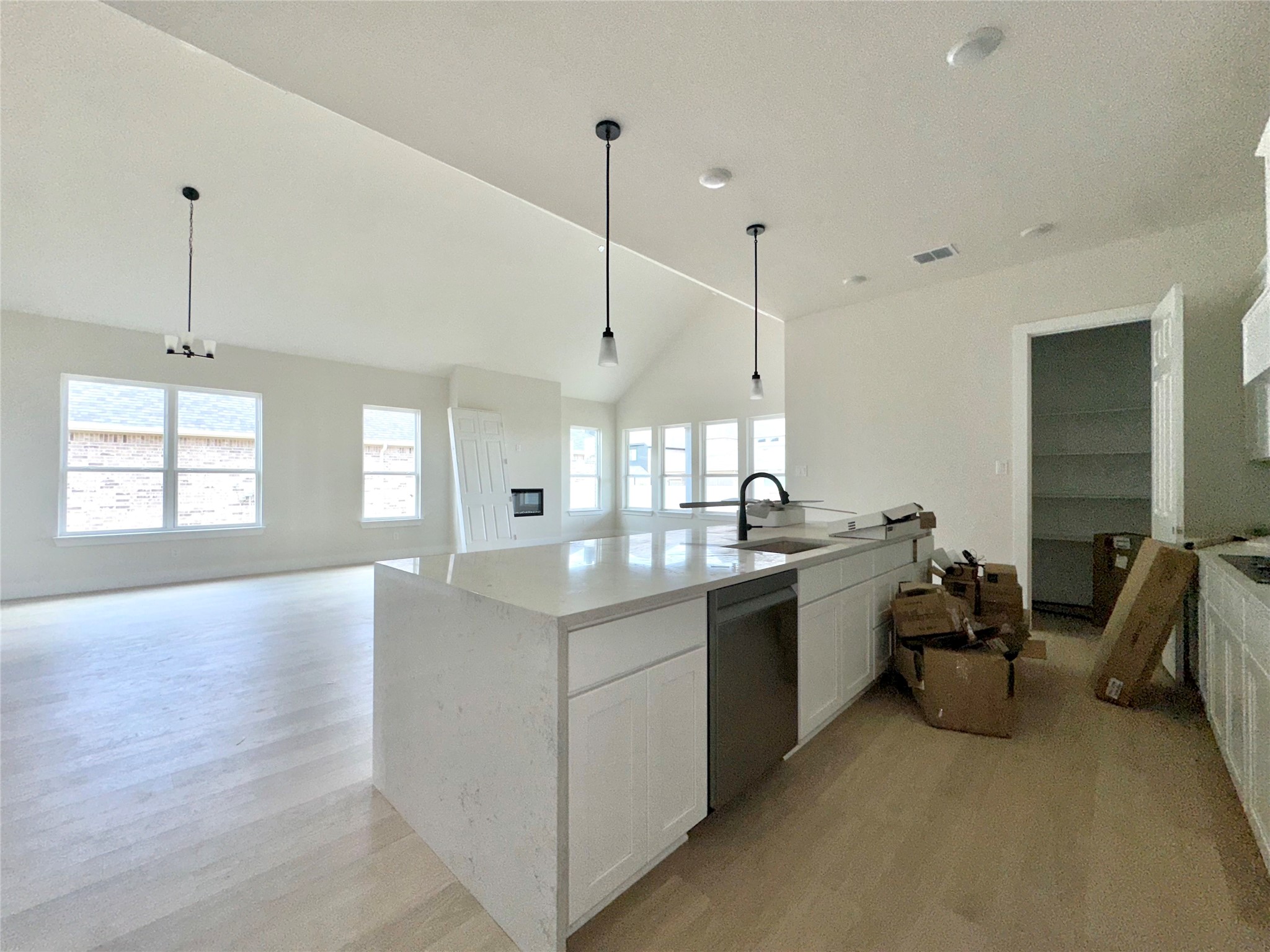 2112 Bankside Lane