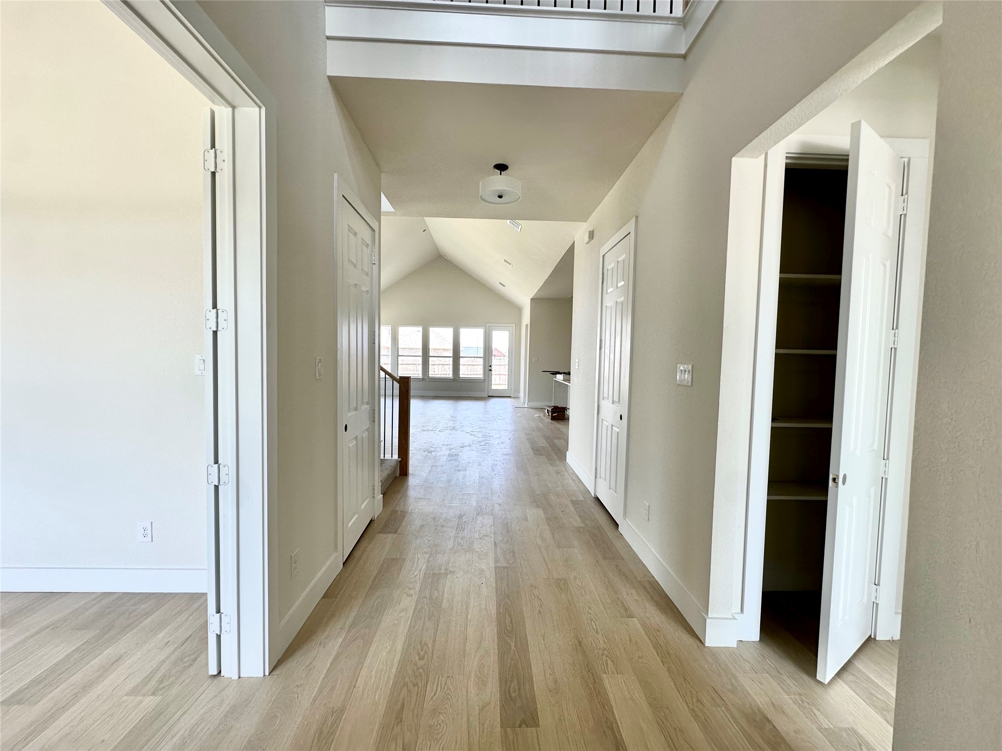 2112 Bankside Lane