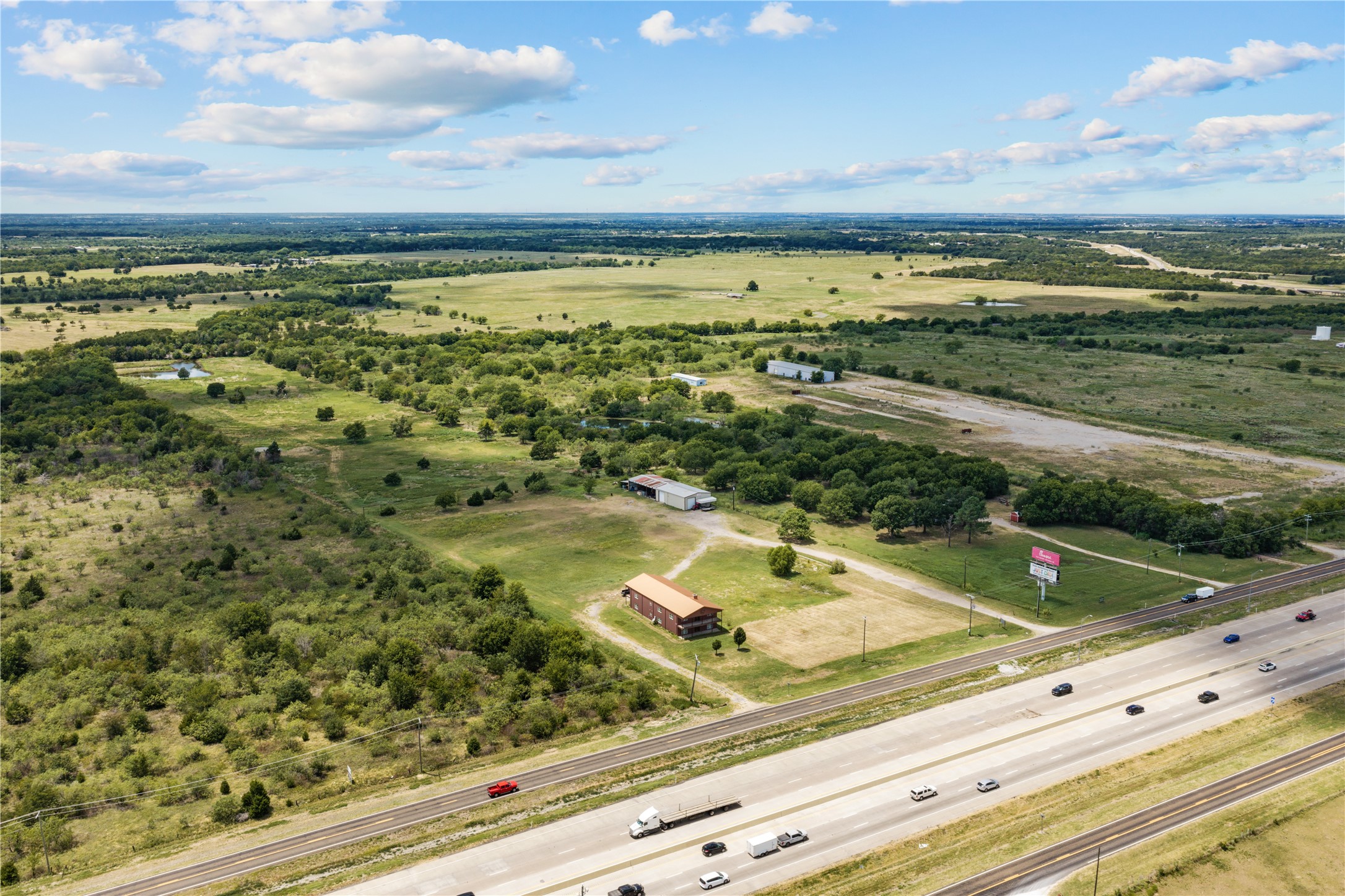 5608 S Interstate Highway 45 W