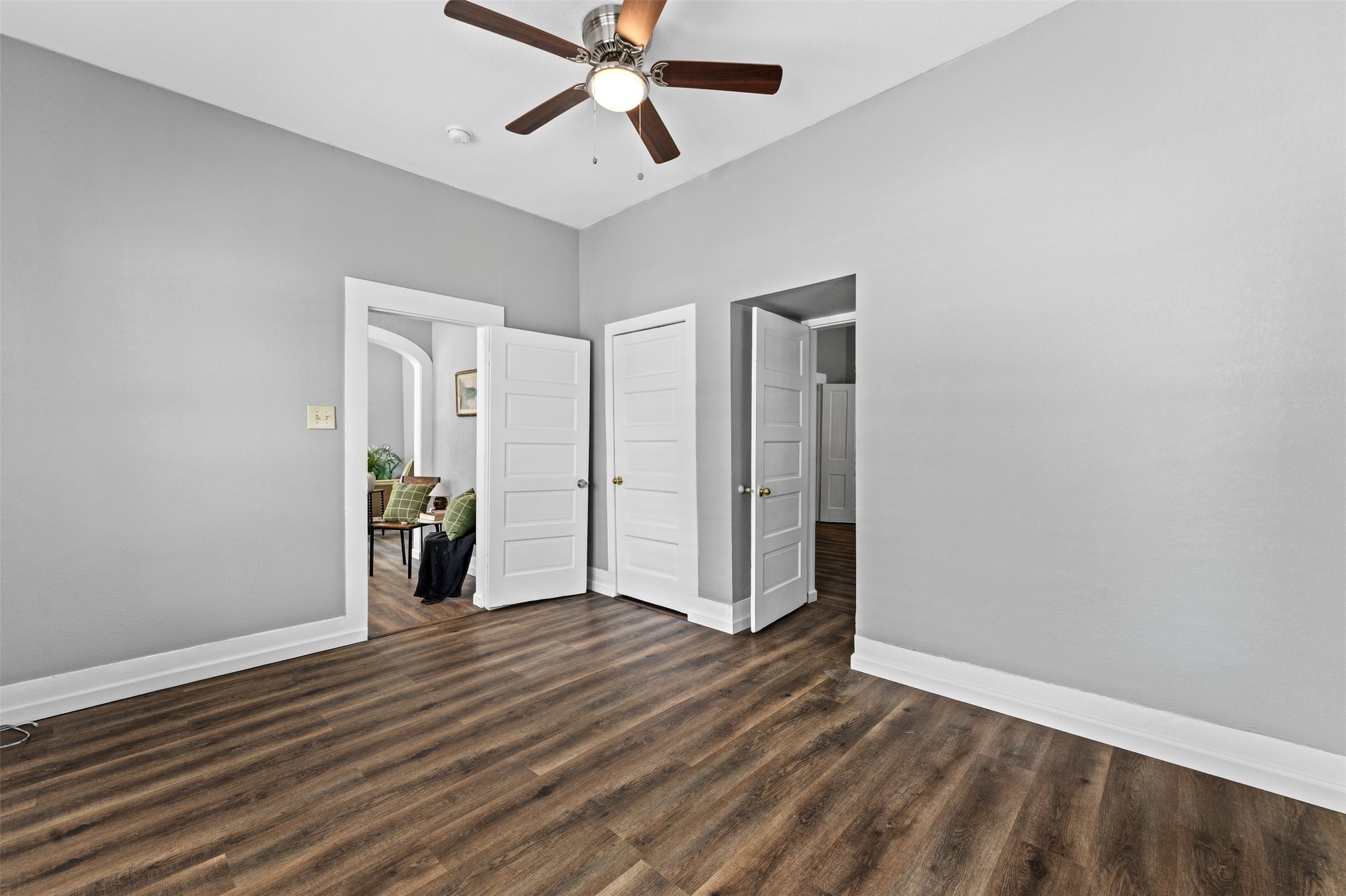 302 W Broadway Street