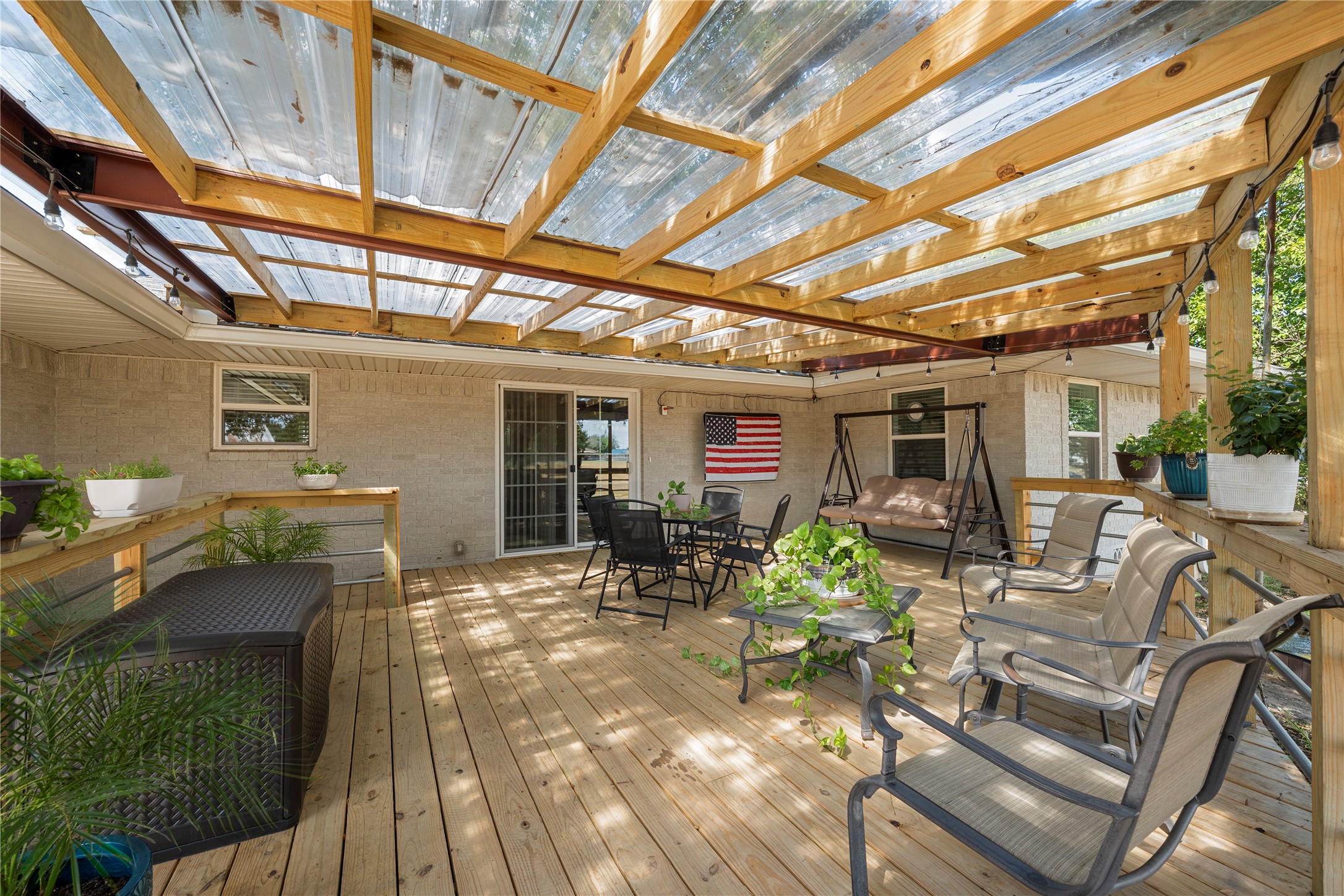 407 E Walnut Street