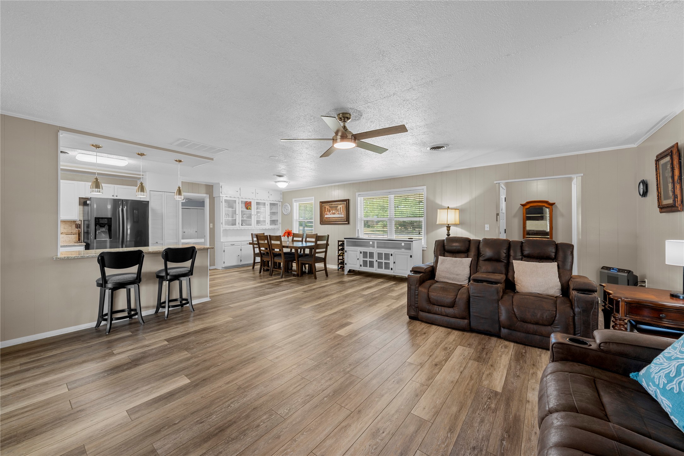 407 E Walnut Street