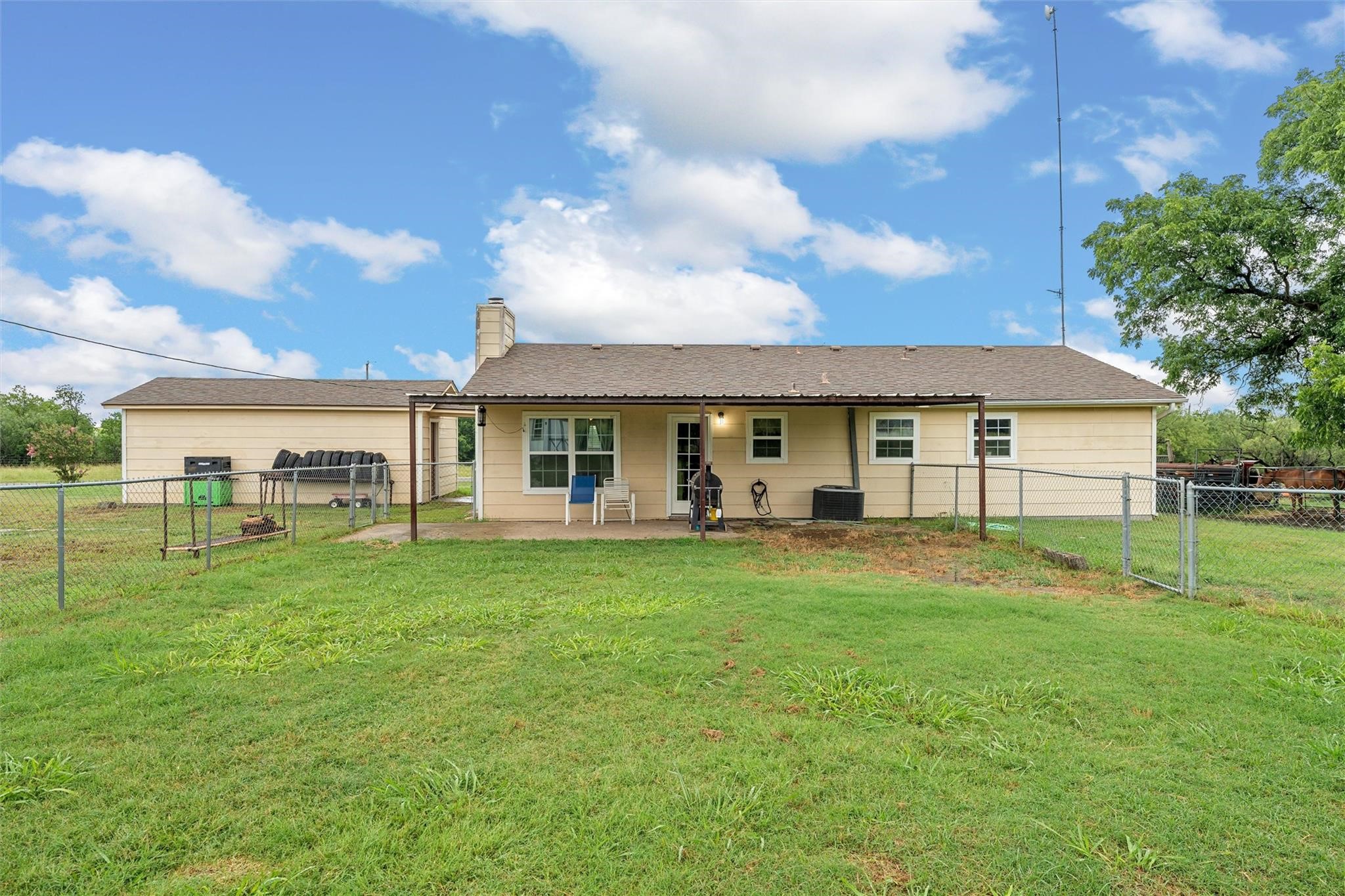 2851 Fm 339