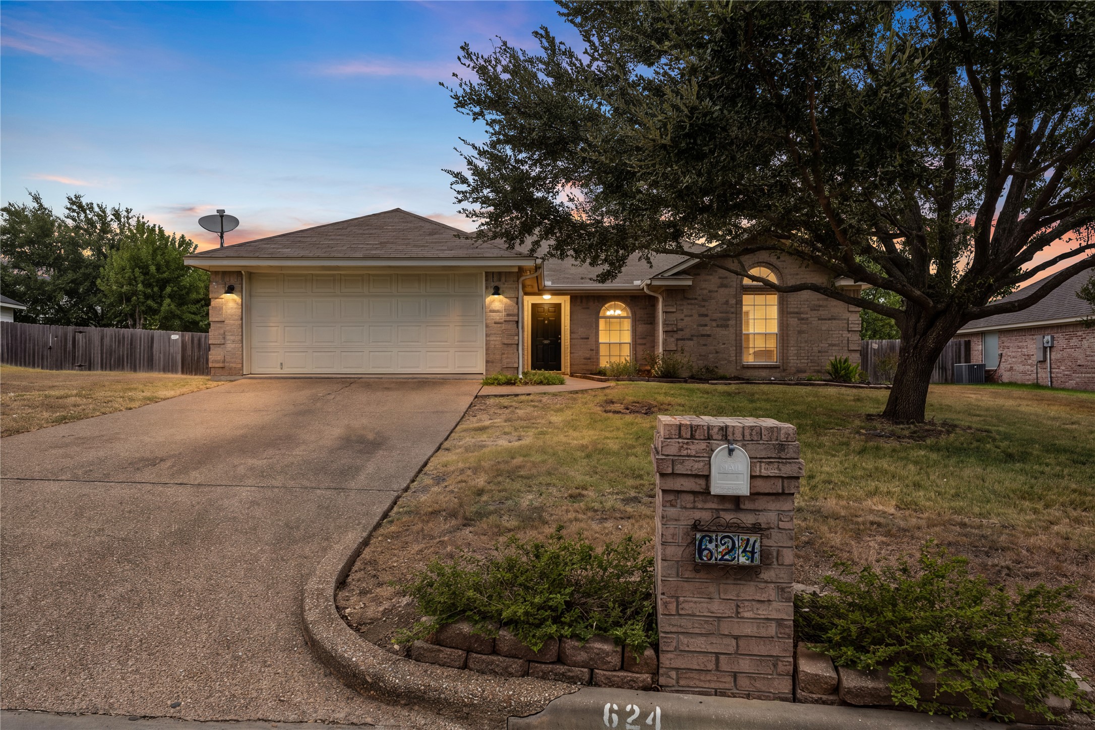 624 Willow Creek Drive
