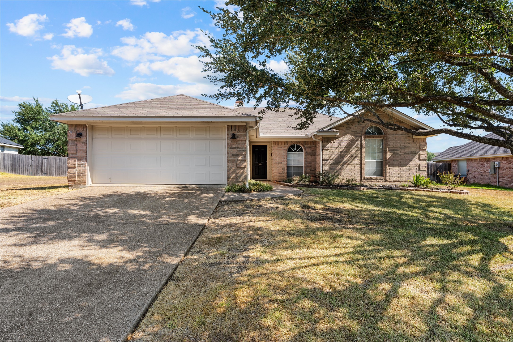 624 Willow Creek Drive