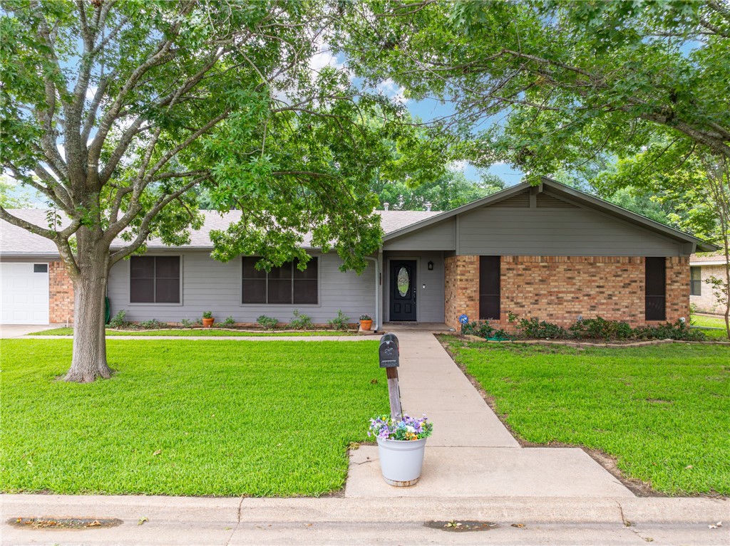1506 Jane Lane