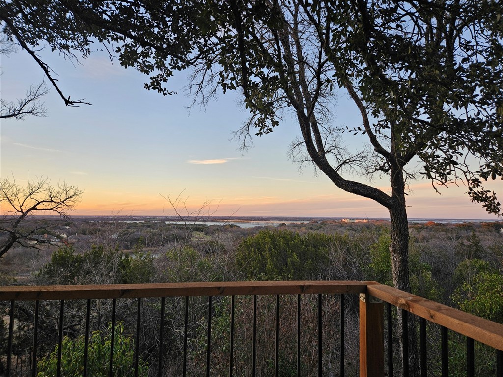 8101 Forest Ridge Drive