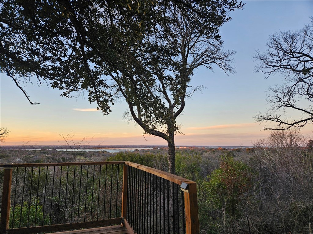 8101 Forest Ridge Drive