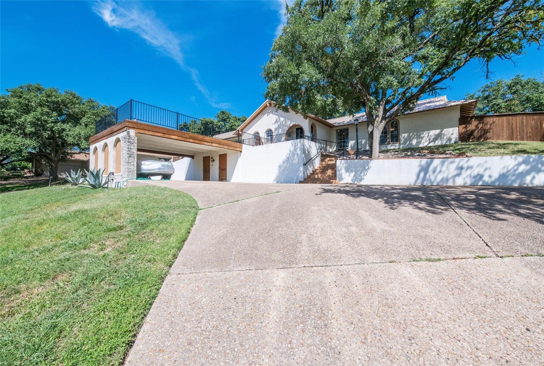 8101 Forest Ridge Drive