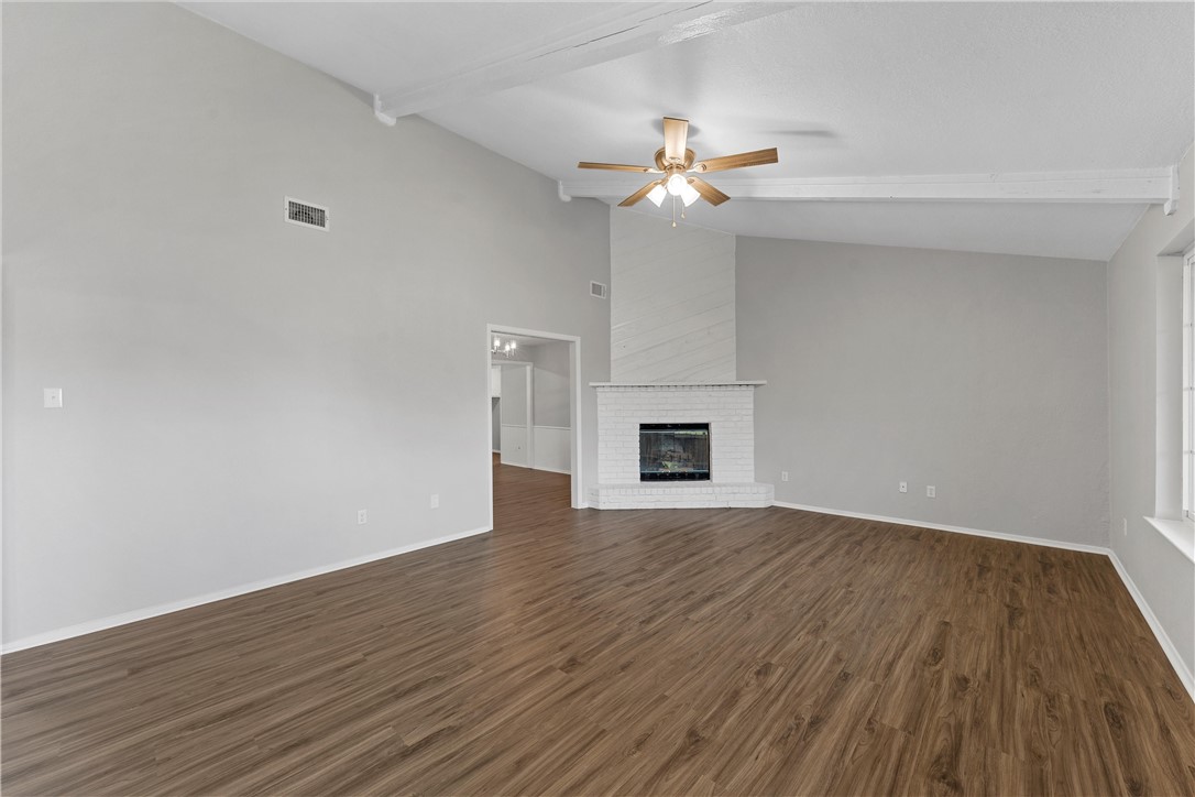 400 Simons Avenue