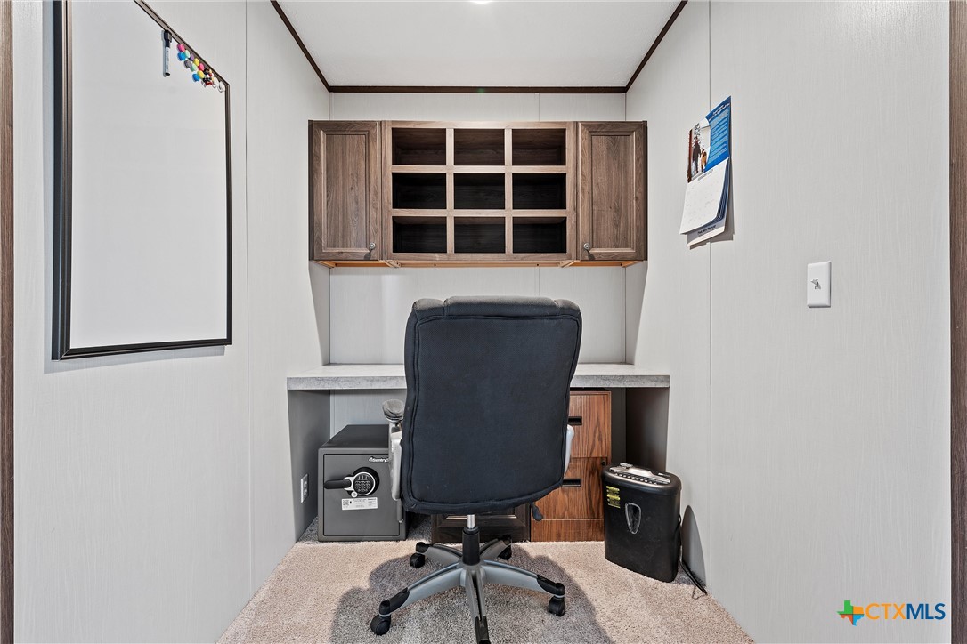 143 W Weinberger Road