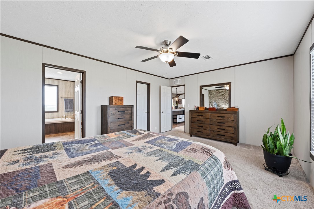 143 W Weinberger Road