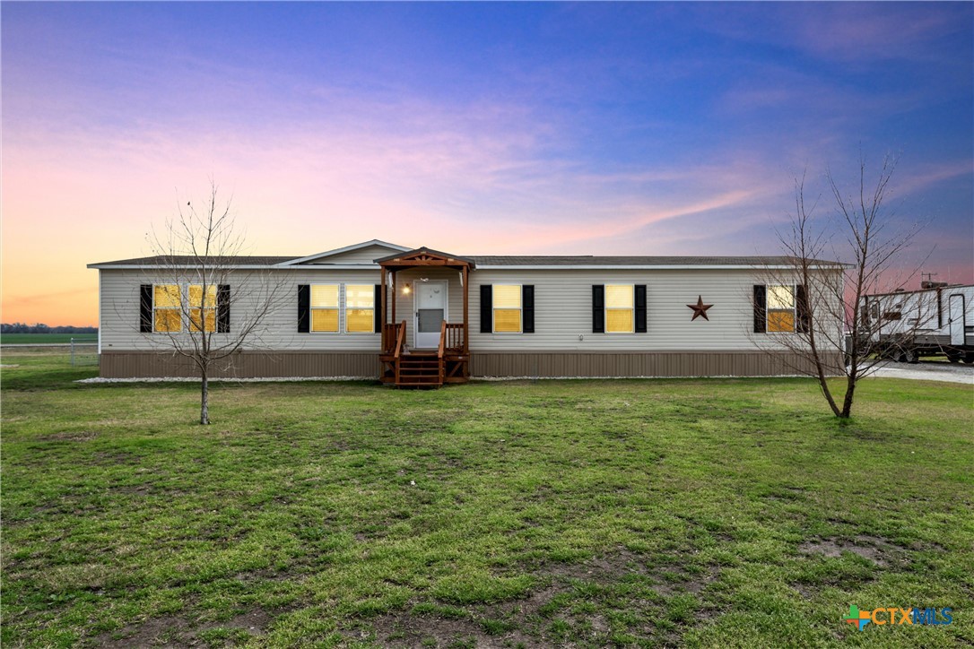 143 W Weinberger Road