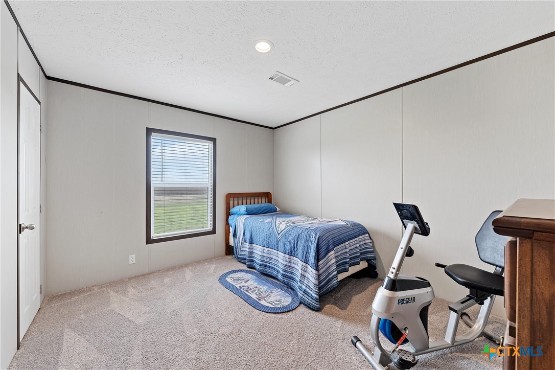 143 W Weinberger Road