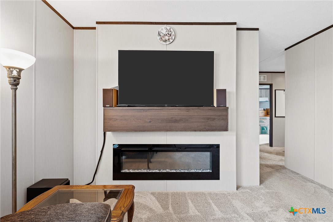 143 W Weinberger Road