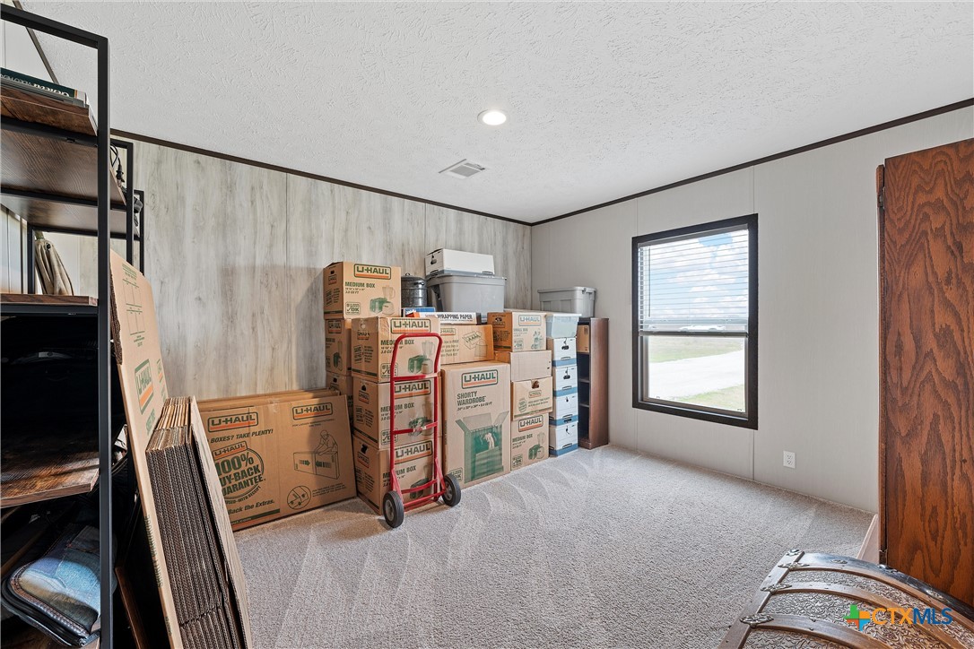 143 W Weinberger Road