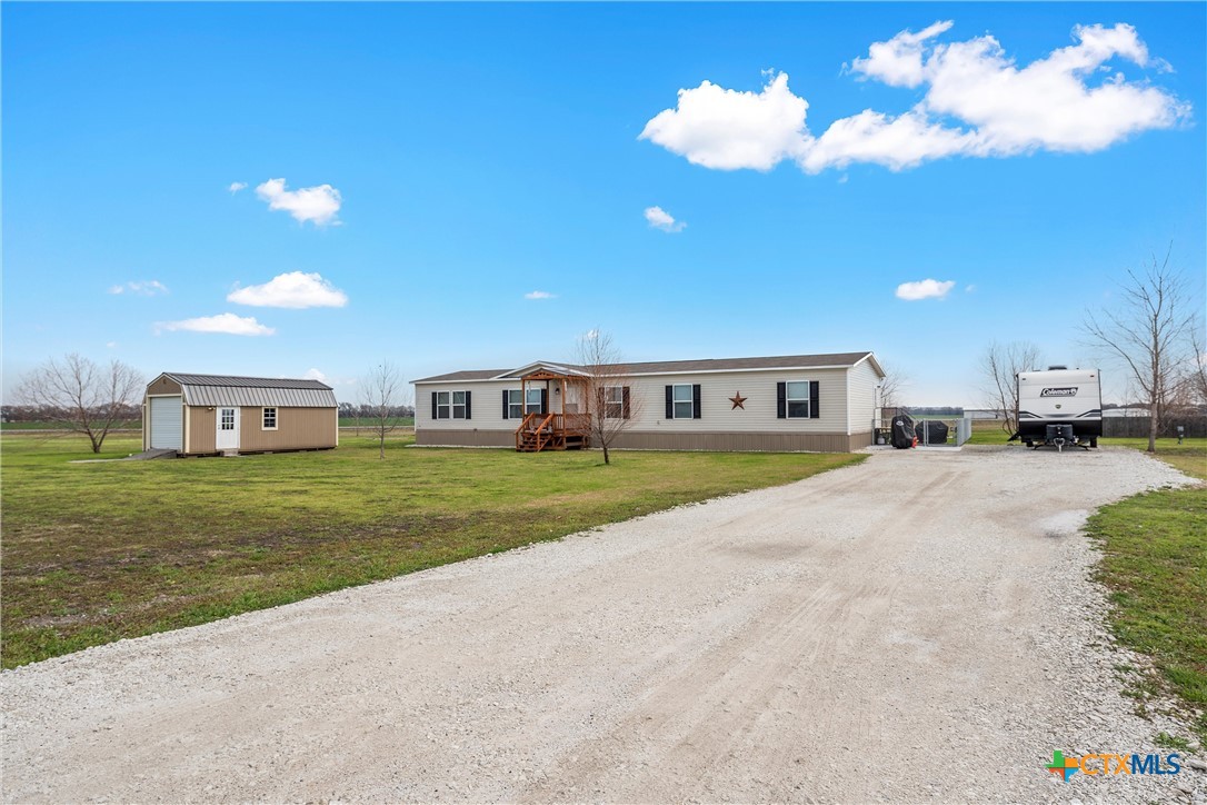 143 W Weinberger Road