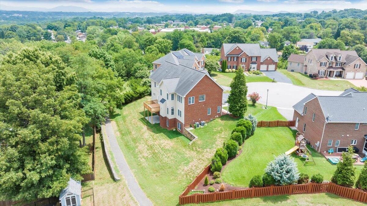 2117 River Oaks DR