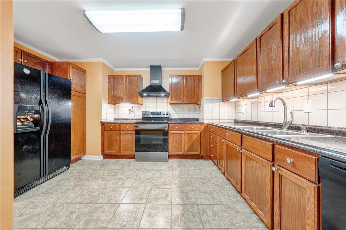 2117 River Oaks DR