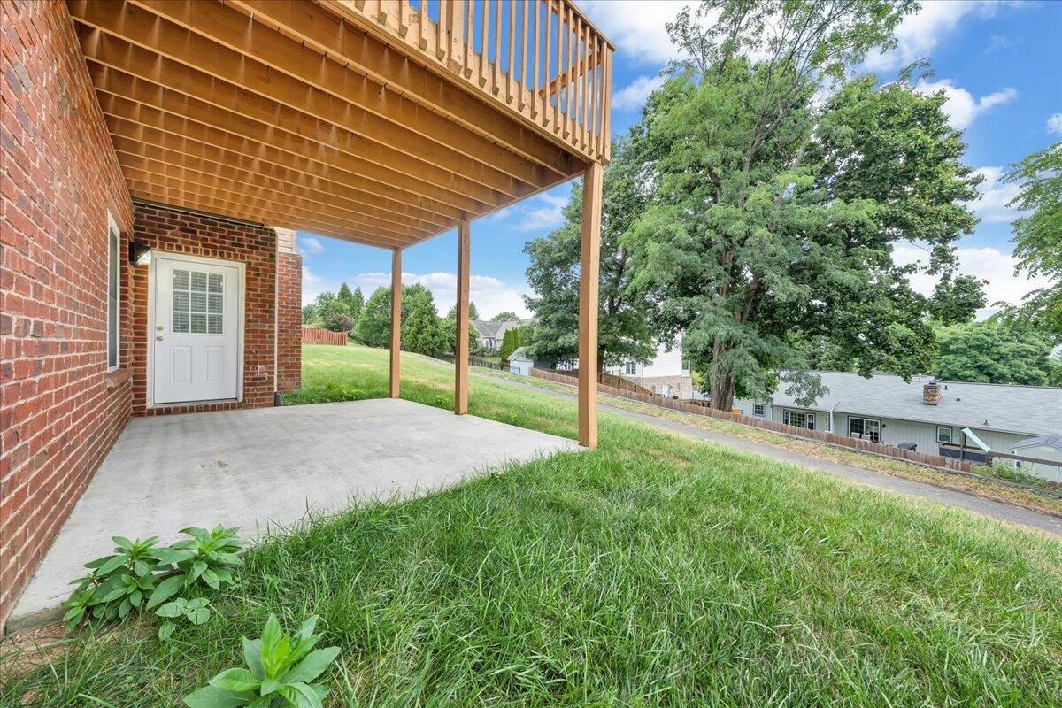 2117 River Oaks DR