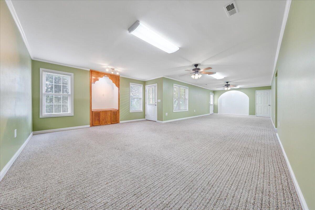 2117 River Oaks DR