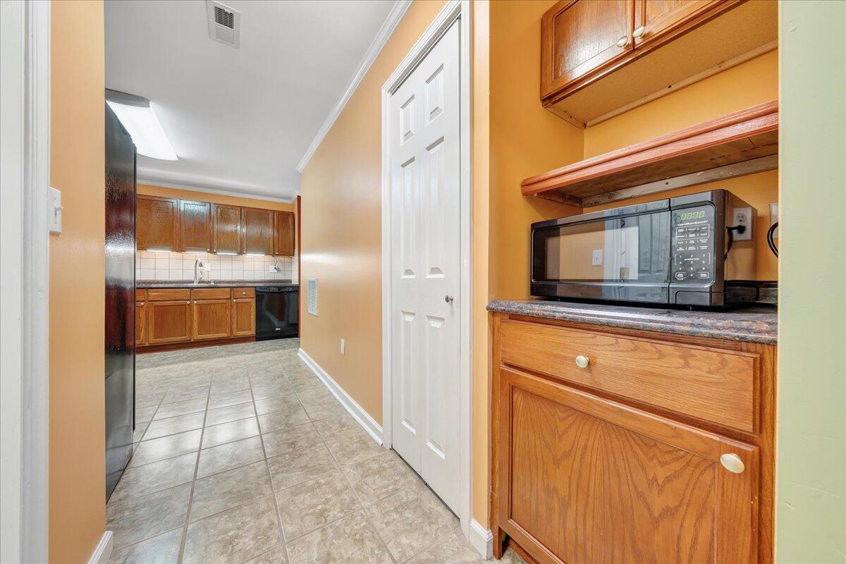 2117 River Oaks DR
