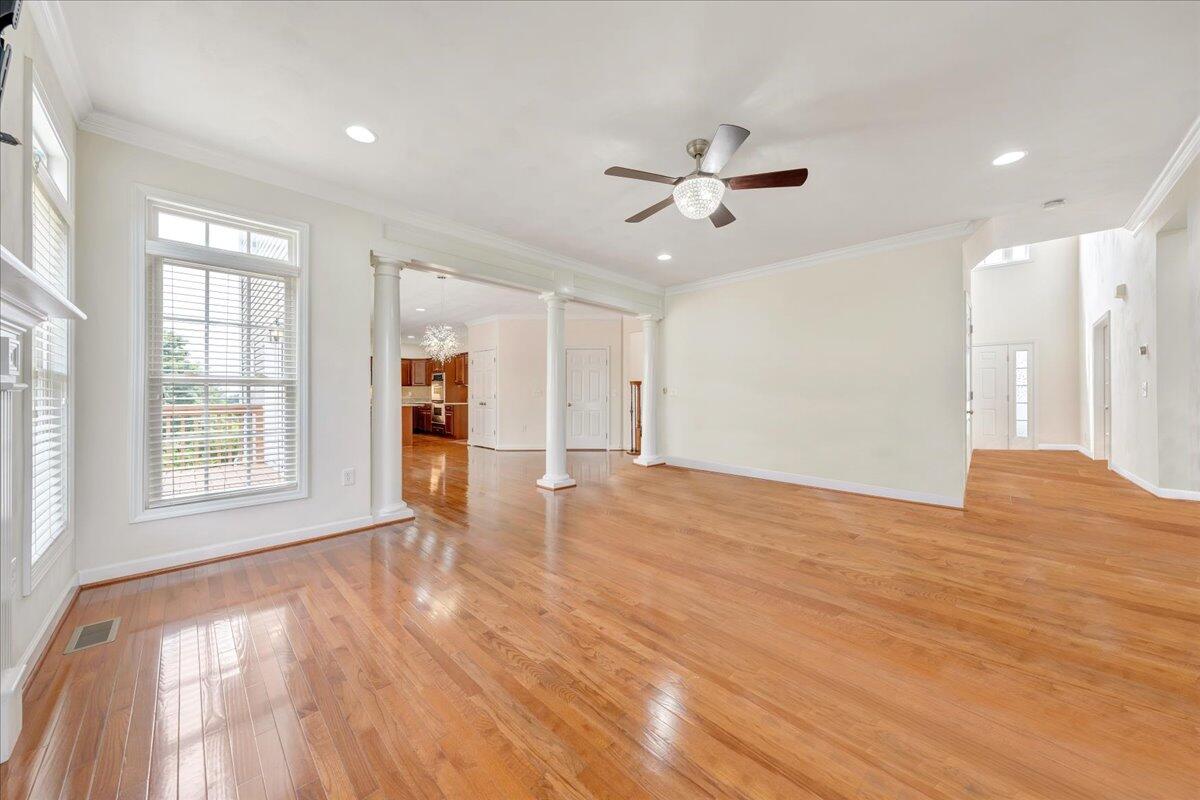 2117 River Oaks DR