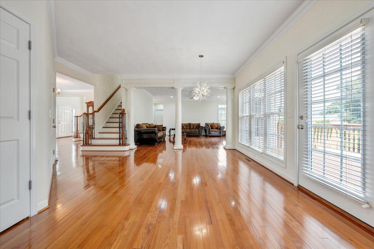 2117 River Oaks DR