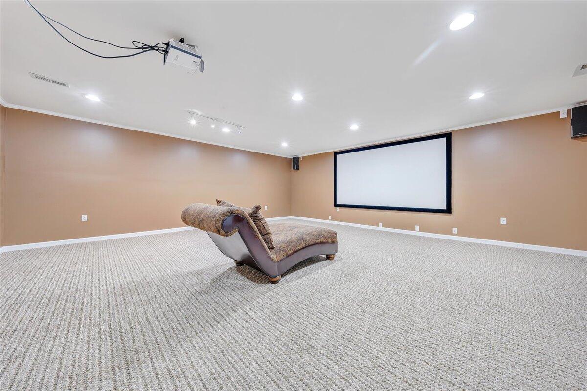 2117 River Oaks DR