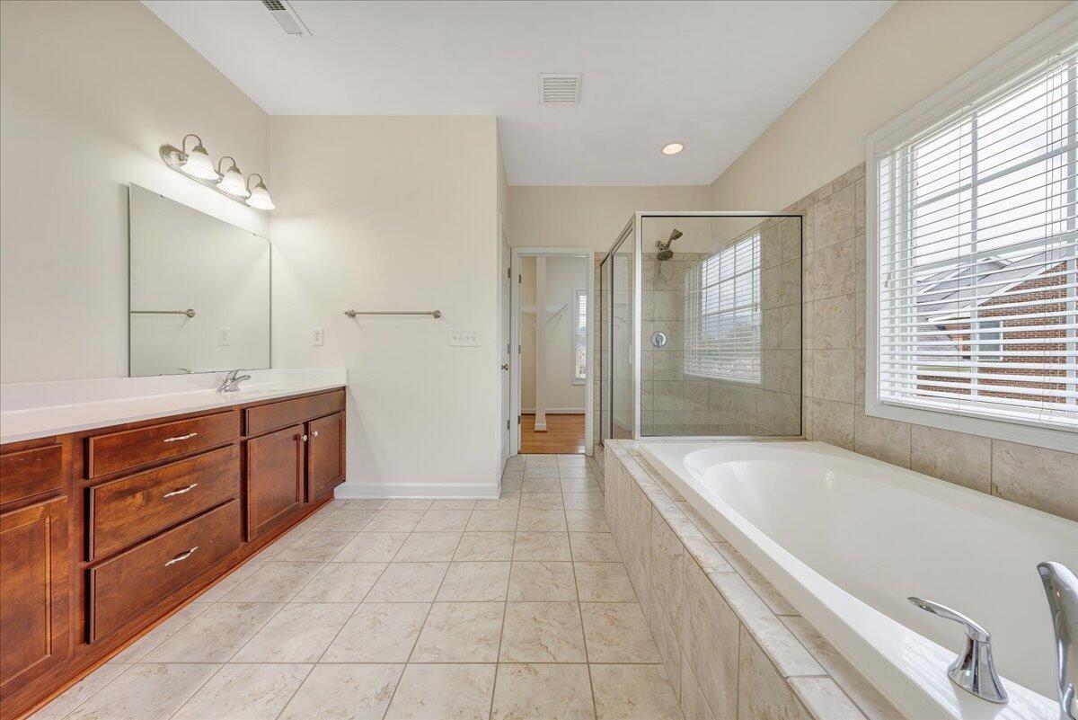 2117 River Oaks DR