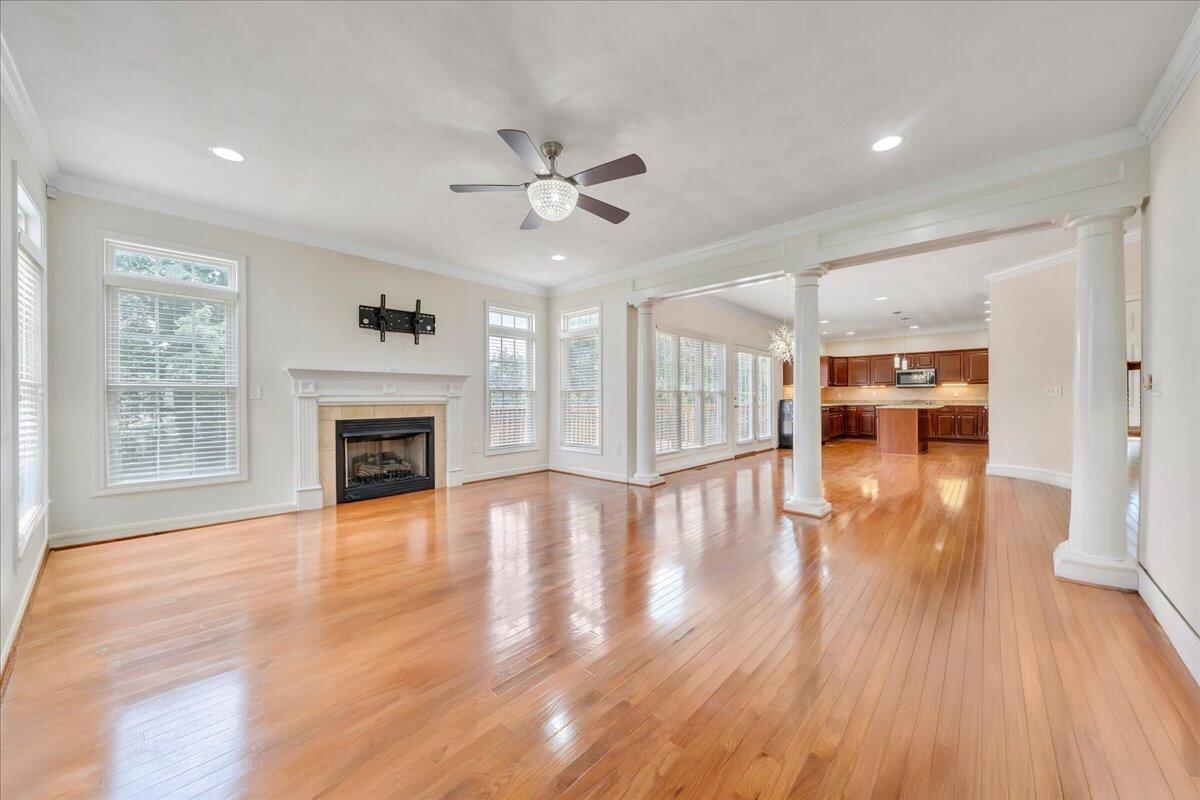 2117 River Oaks DR