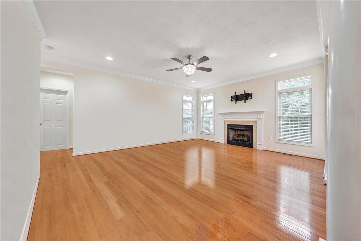 2117 River Oaks DR