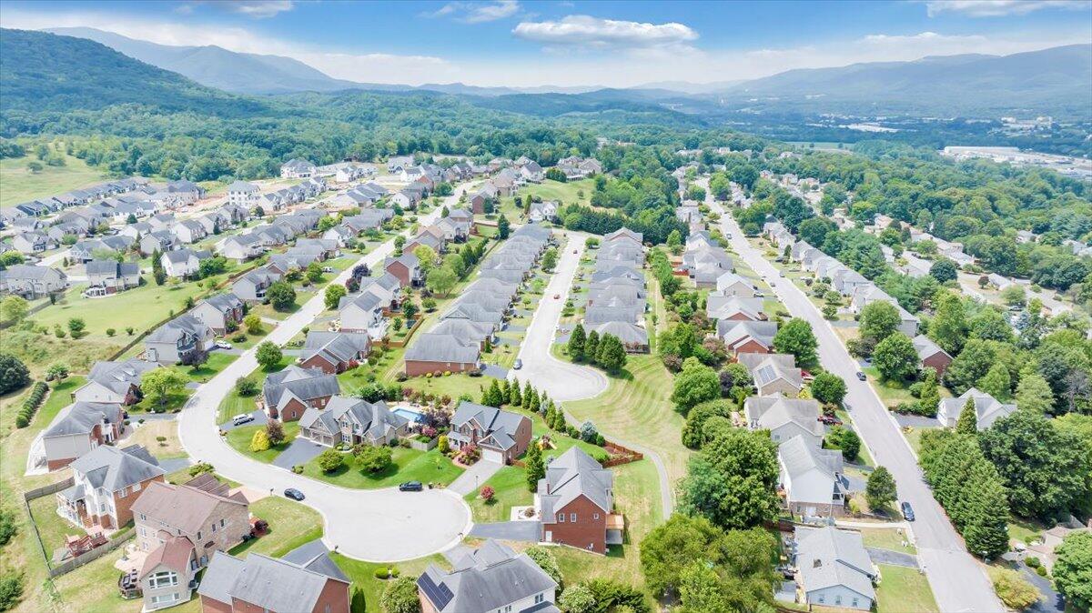 2117 River Oaks DR