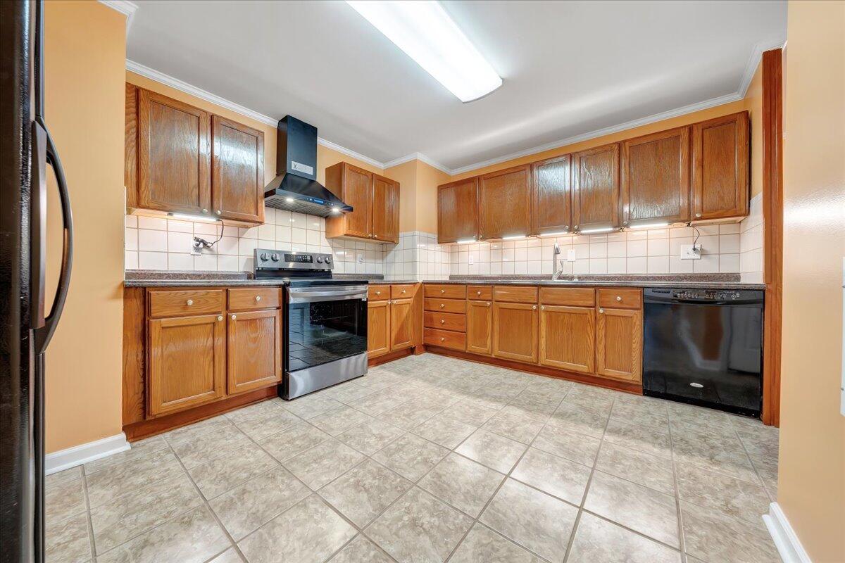 2117 River Oaks DR