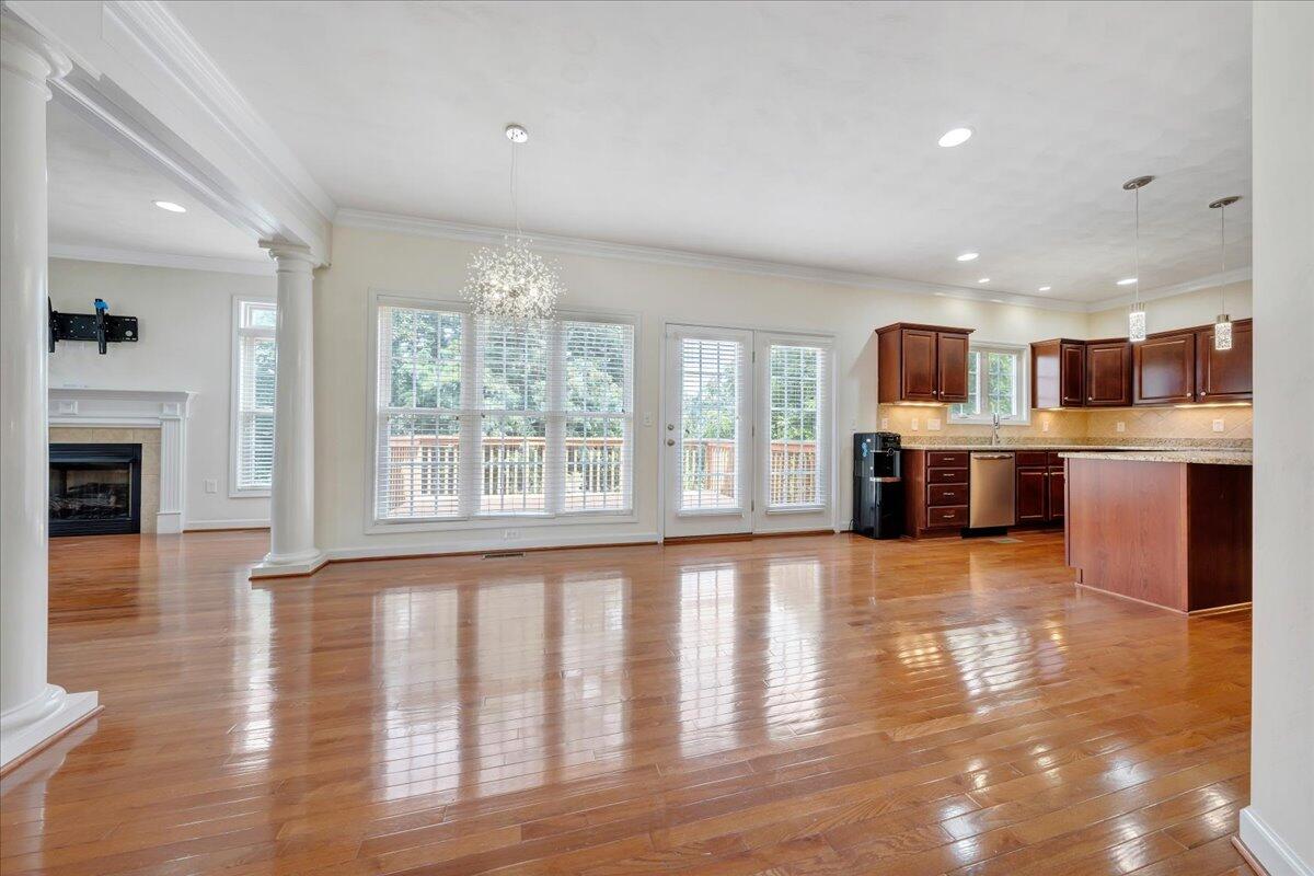 2117 River Oaks DR
