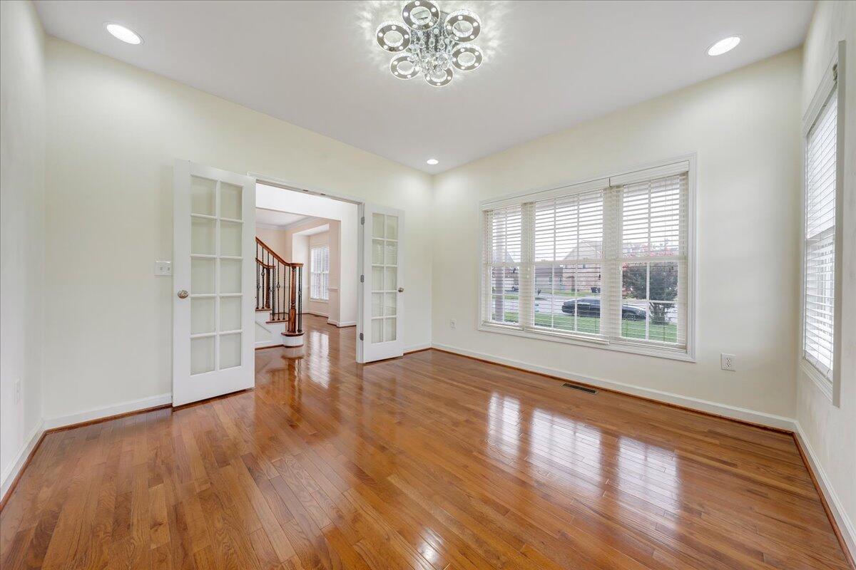 2117 River Oaks DR